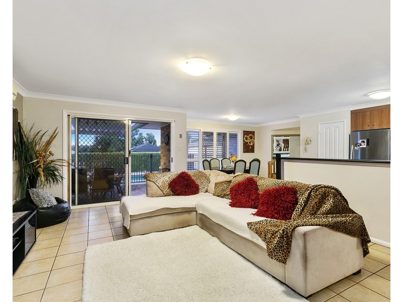 12 Schonrock Street, Wellington Point QLD 4160