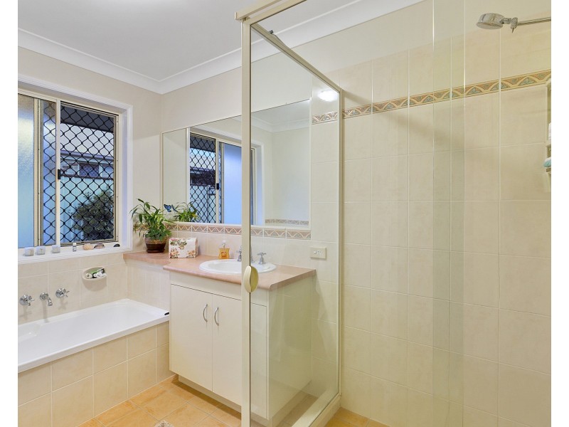 12 Schonrock Street, Wellington Point QLD 4160