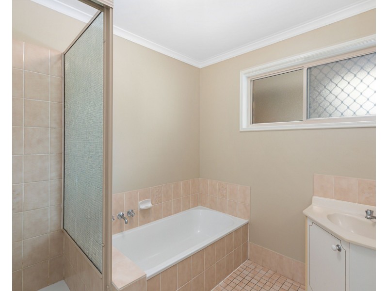 13 Makaha Drive, Birkdale QLD 4159