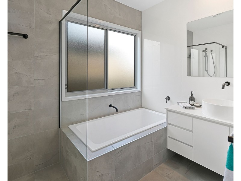 16 Congreve Crescent, Thornlands QLD 4164