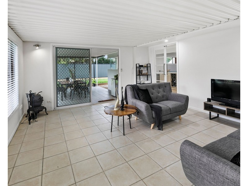 12 Frank Street, Thorneside QLD 4158