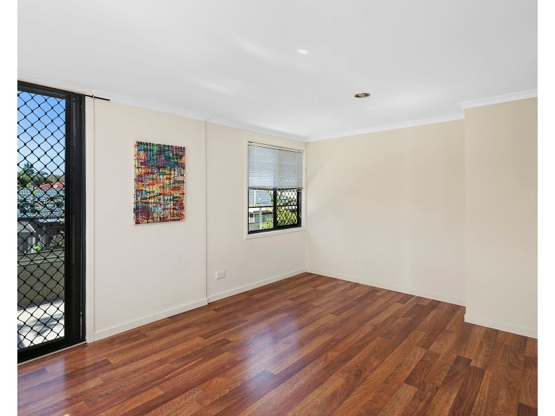 8 Benfer Road, Victoria Point QLD 4165