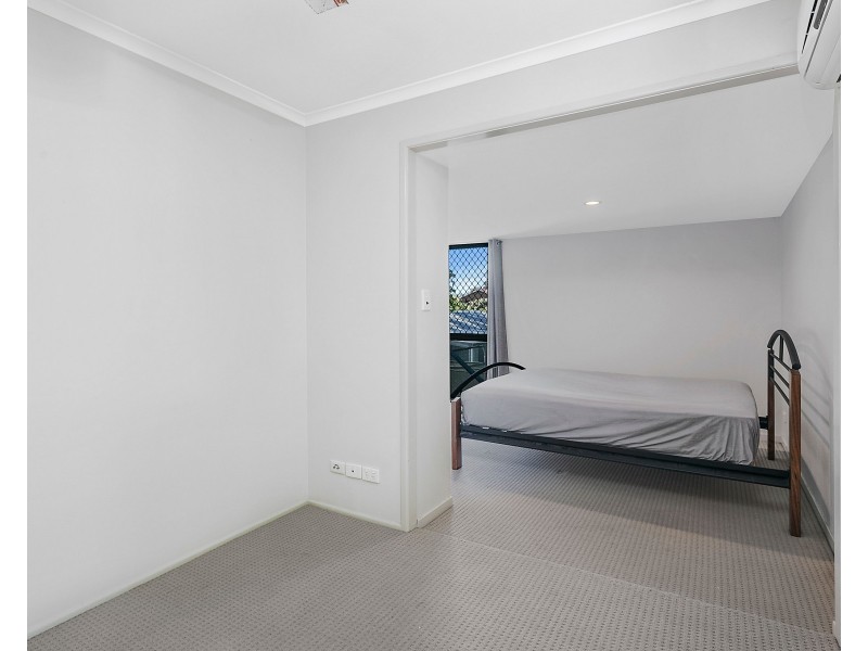 8 Benfer Road, Victoria Point QLD 4165