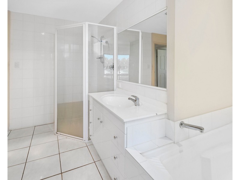 8 Benfer Road, Victoria Point QLD 4165