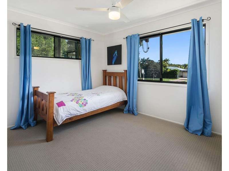 8 Benfer Road, Victoria Point QLD 4165
