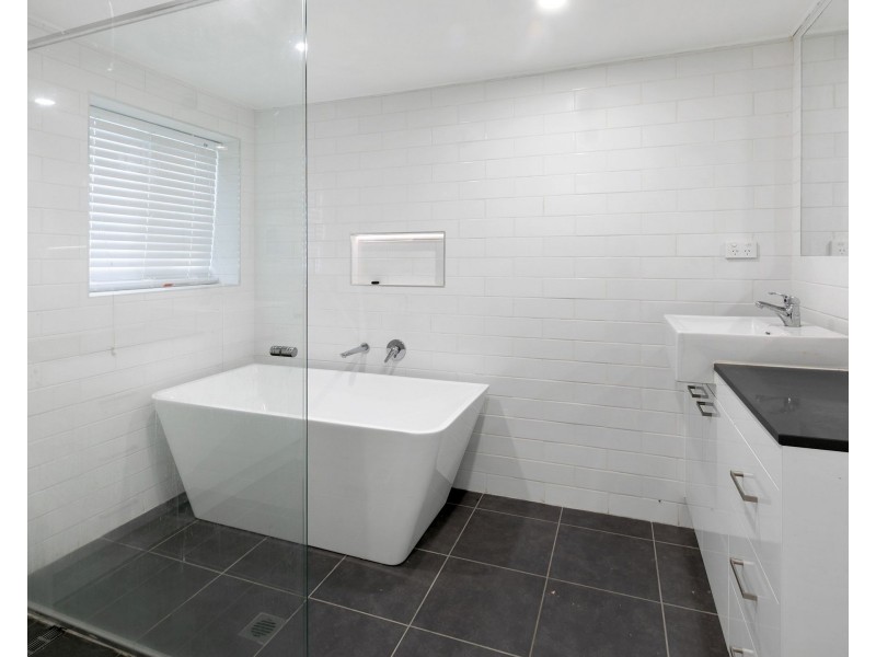 5 VALANTINE Road, Capalaba QLD 4157