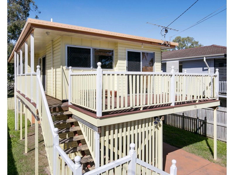 23 Hugh Street, Thorneside QLD 4158