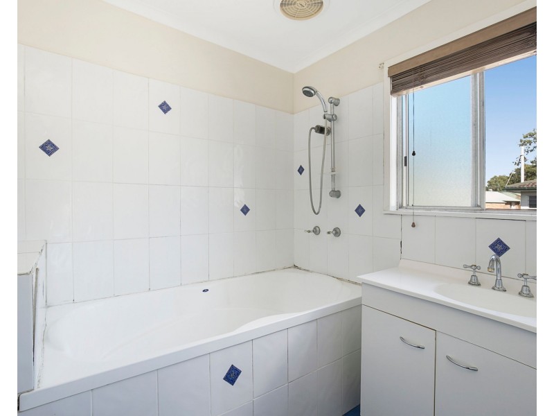 23 Hugh Street, Thorneside QLD 4158