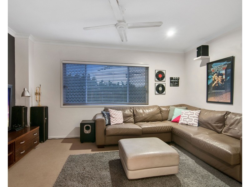 16 Acer Place, Redland Bay QLD 4165