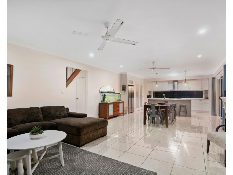16 Acer Place, Redland Bay QLD 4165
