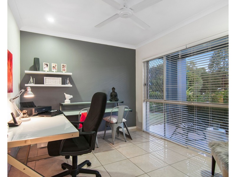 16 Acer Place, Redland Bay QLD 4165