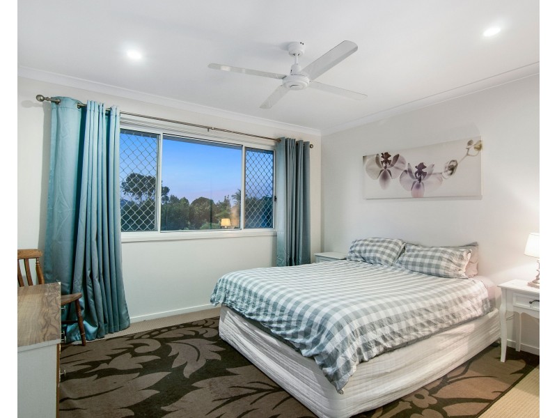 16 Acer Place, Redland Bay QLD 4165