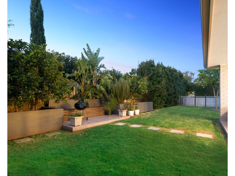 16 Acer Place, Redland Bay QLD 4165