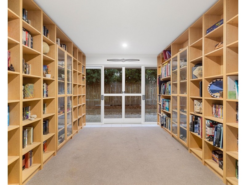 3 Barrett Street, Birkdale QLD 4159