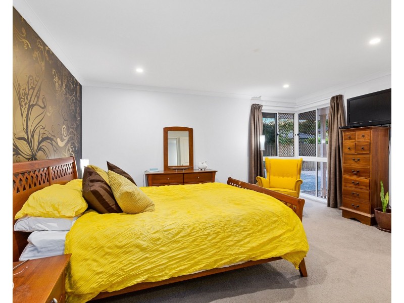 3 Barrett Street, Birkdale QLD 4159