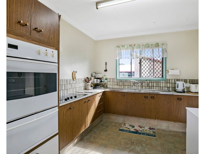 18 Tarcutta Street, Cleveland QLD 4163