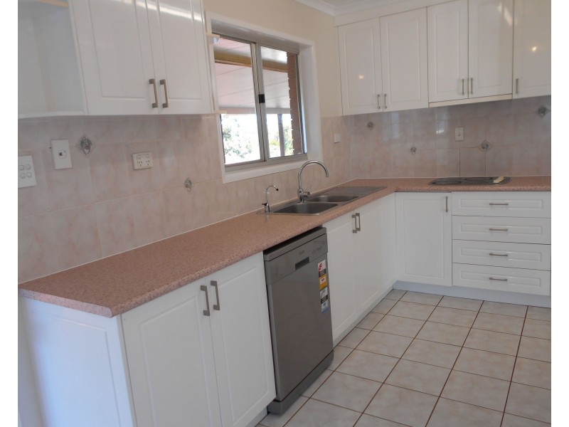 64 Collins Street, Redland Bay QLD 4165