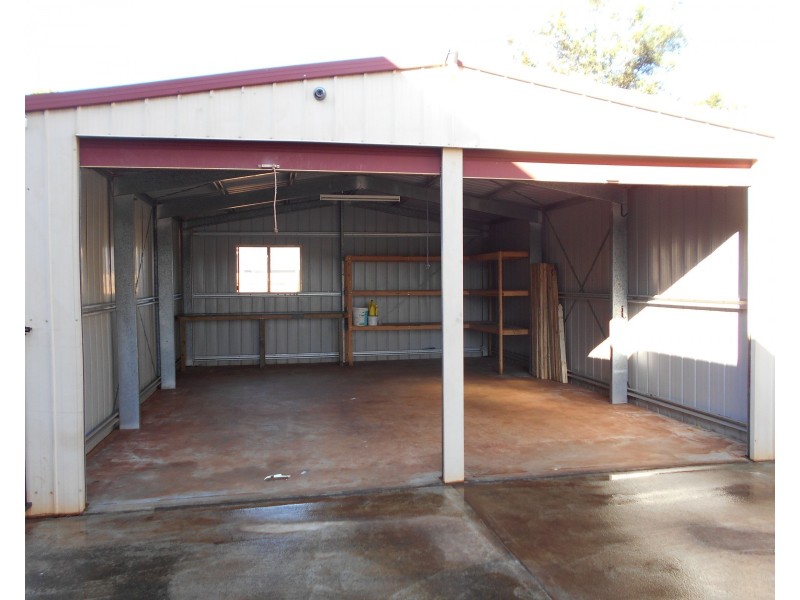 64 Collins Street, Redland Bay QLD 4165