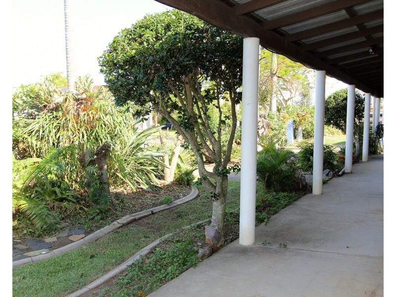 4 Bates Drive, Birkdale QLD 4159
