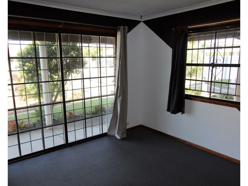 4 Bates Drive, Birkdale QLD 4159