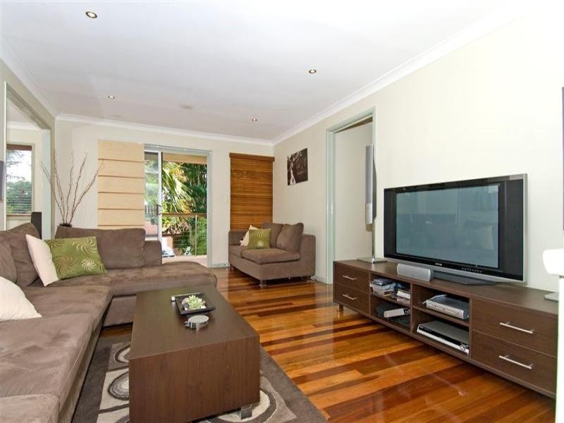 8 Weldon Street, Birkdale QLD 4159