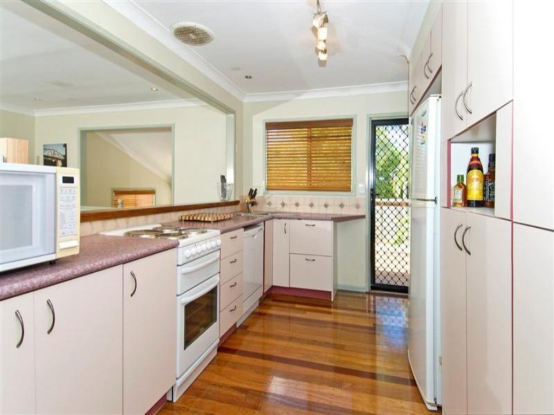 8 Weldon Street, Birkdale QLD 4159