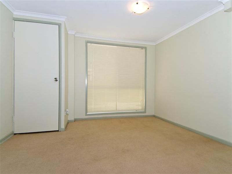 8 Weldon Street, Birkdale QLD 4159