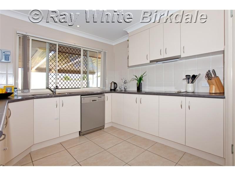 8 Dory Close, Redland Bay QLD 4165