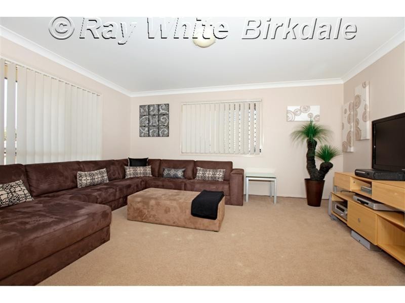 8 Dory Close, Redland Bay QLD 4165