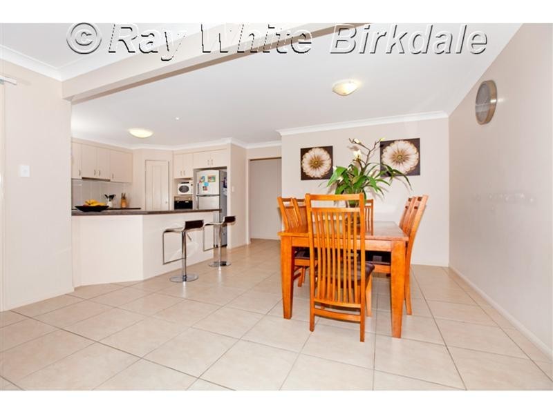 8 Dory Close, Redland Bay QLD 4165