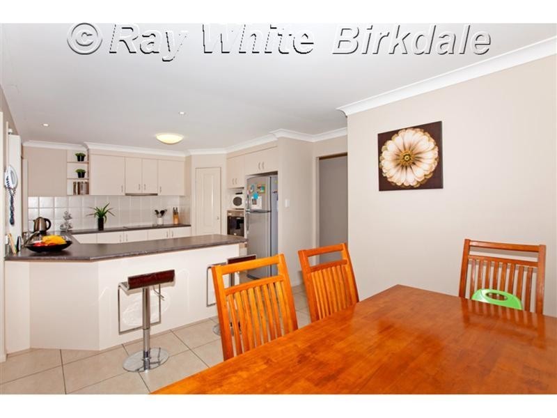 8 Dory Close, Redland Bay QLD 4165