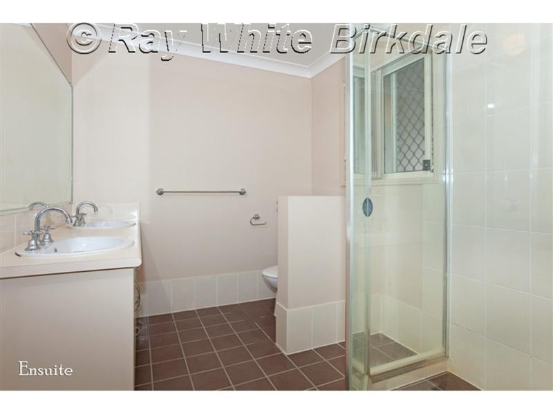 8 Dory Close, Redland Bay QLD 4165