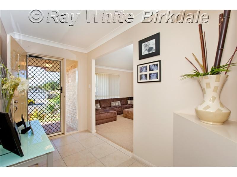 8 Dory Close, Redland Bay QLD 4165
