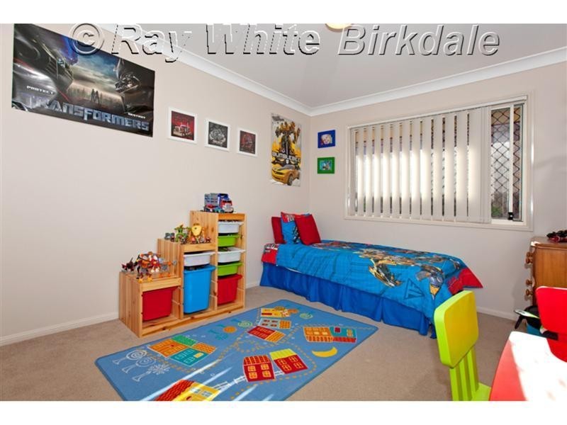 8 Dory Close, Redland Bay QLD 4165