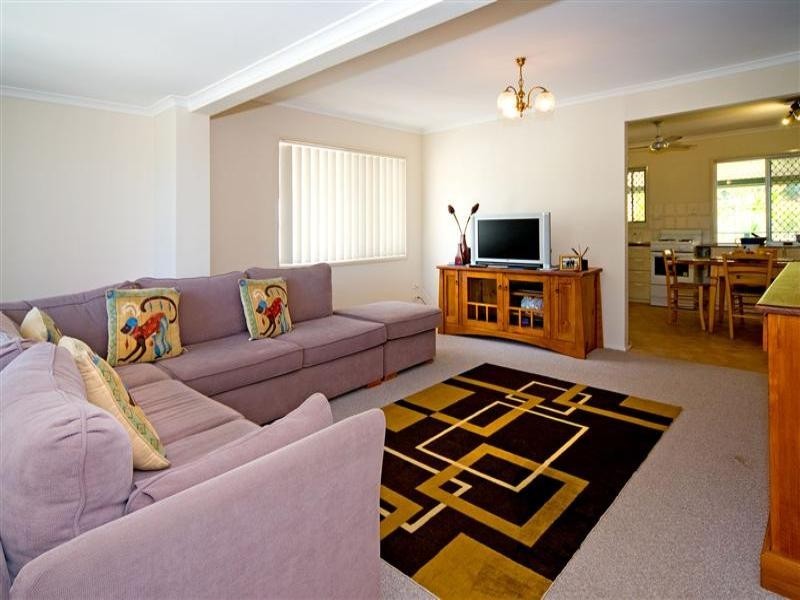 12 Currawong Drive, Birkdale QLD 4159