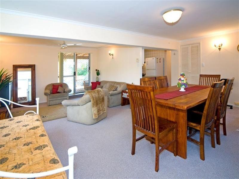 12 Currawong Drive, Birkdale QLD 4159