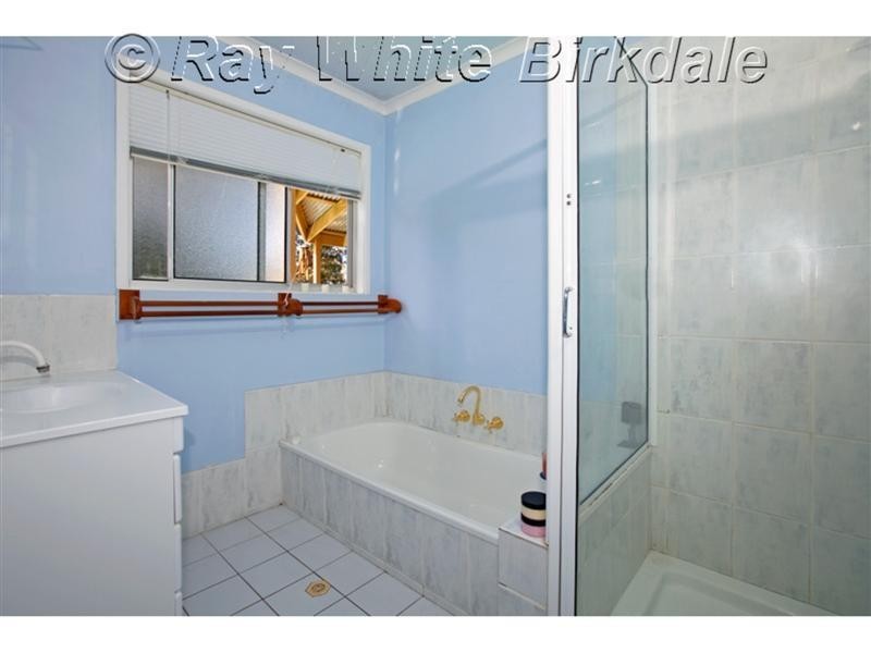 15 Makaha Drive, Birkdale QLD 4159