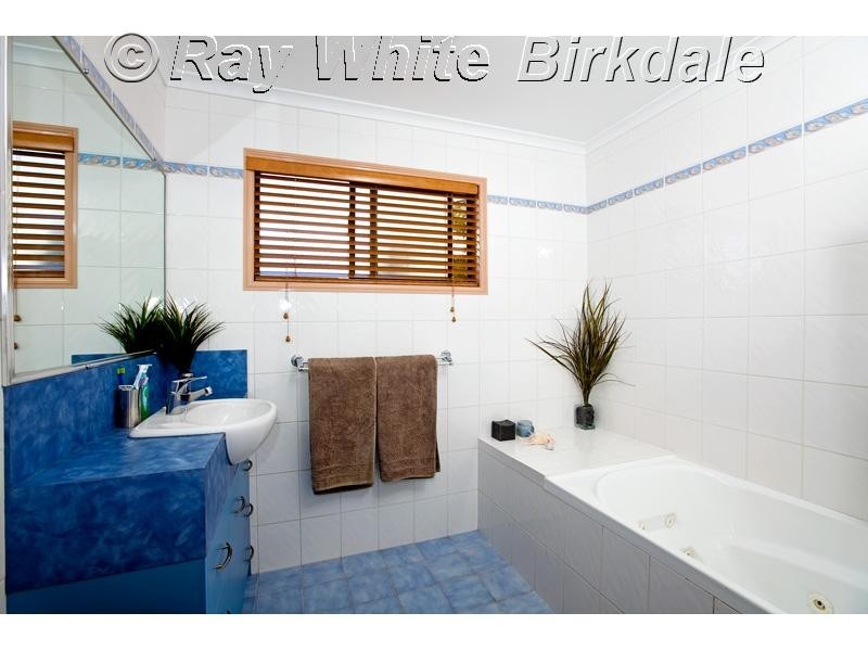 22 Makaha Drive, Birkdale QLD 4159