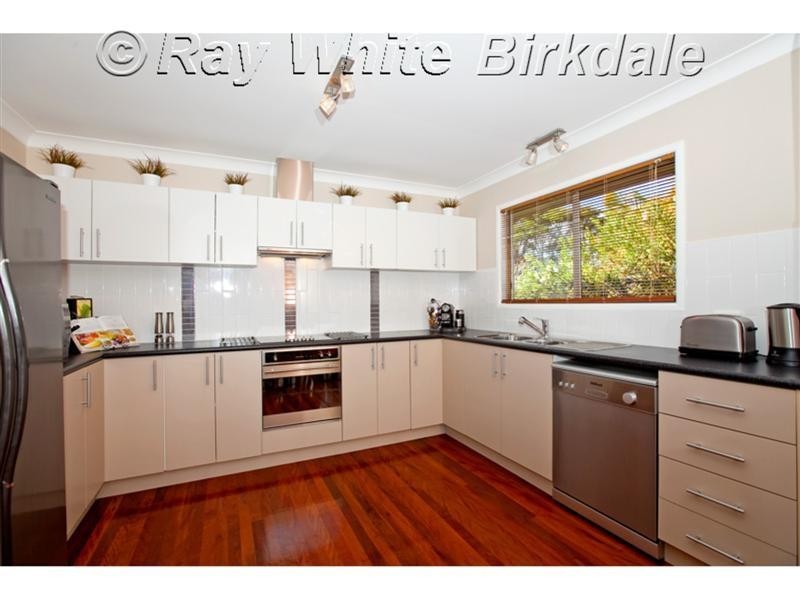 6 Thorne Road, Birkdale QLD 4159