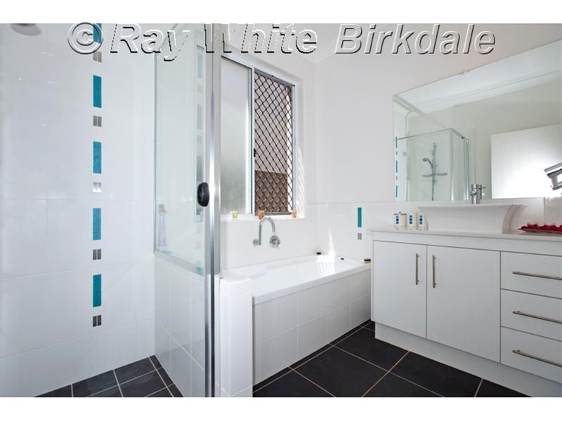 135 Passage Street, Cleveland QLD 4163