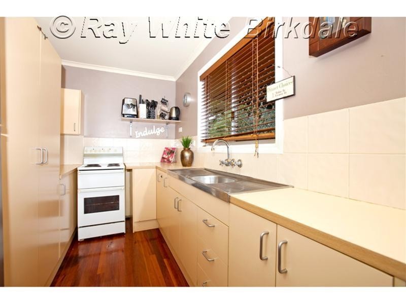 11 Currawong Drive, Birkdale QLD 4159