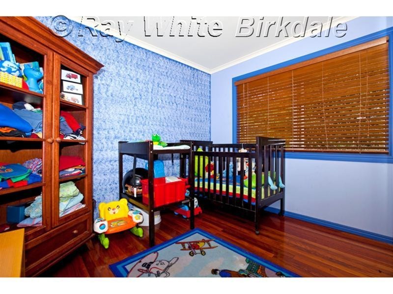 11 Currawong Drive, Birkdale QLD 4159