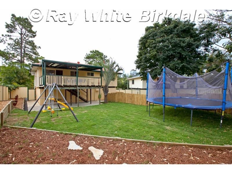 11 Currawong Drive, Birkdale QLD 4159