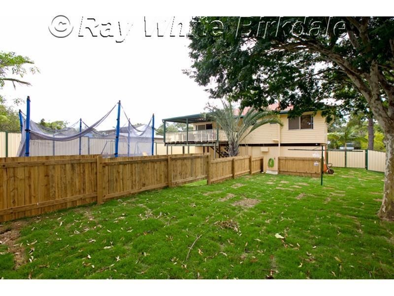 11 Currawong Drive, Birkdale QLD 4159