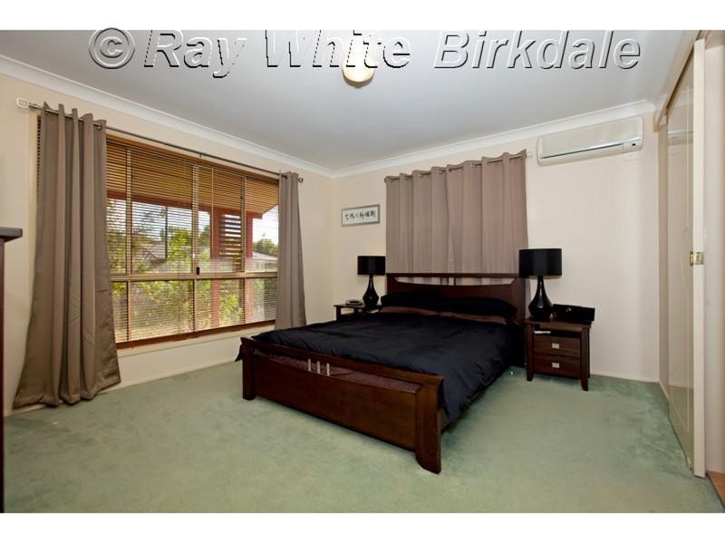 8 Moonlight Place, Capalaba QLD 4157