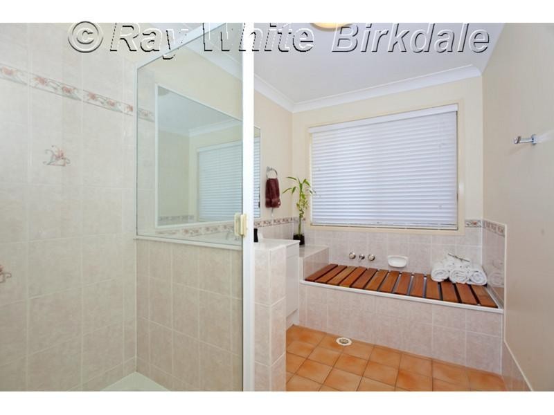 8 Moonlight Place, Capalaba QLD 4157