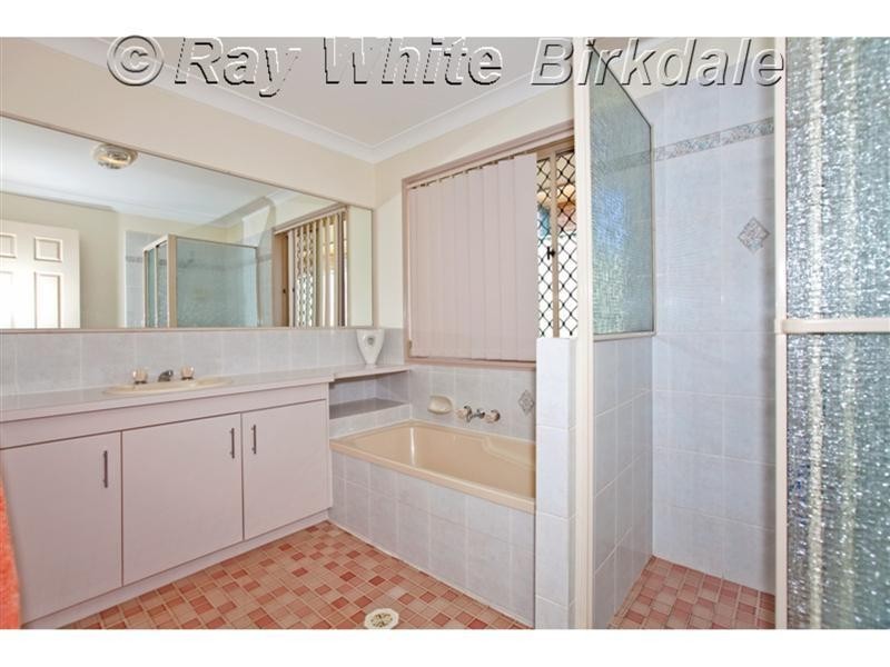 12 Lynch Crescent, Birkdale QLD 4159
