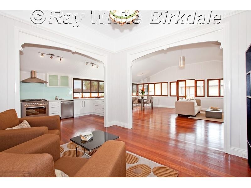38 Gordon Parade, Manly QLD 4179