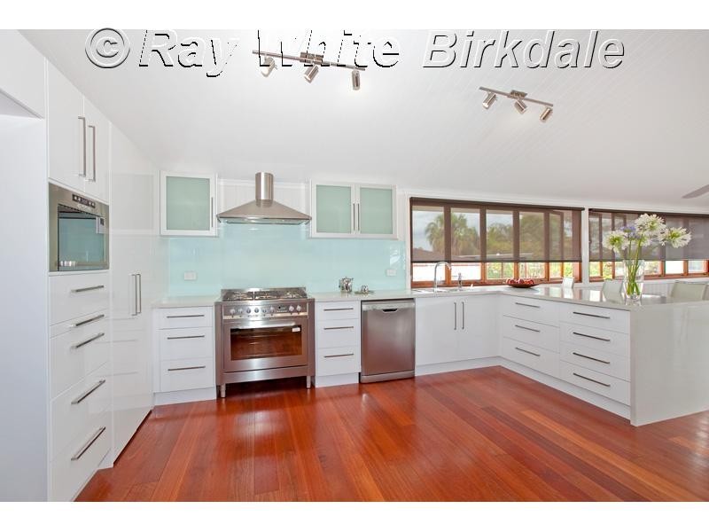 38 Gordon Parade, Manly QLD 4179