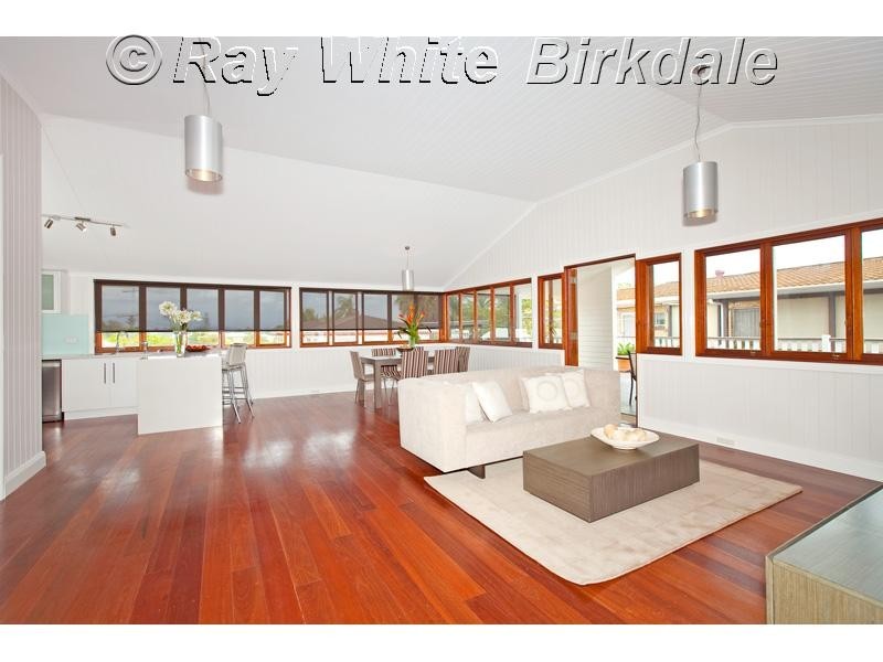 38 Gordon Parade, Manly QLD 4179